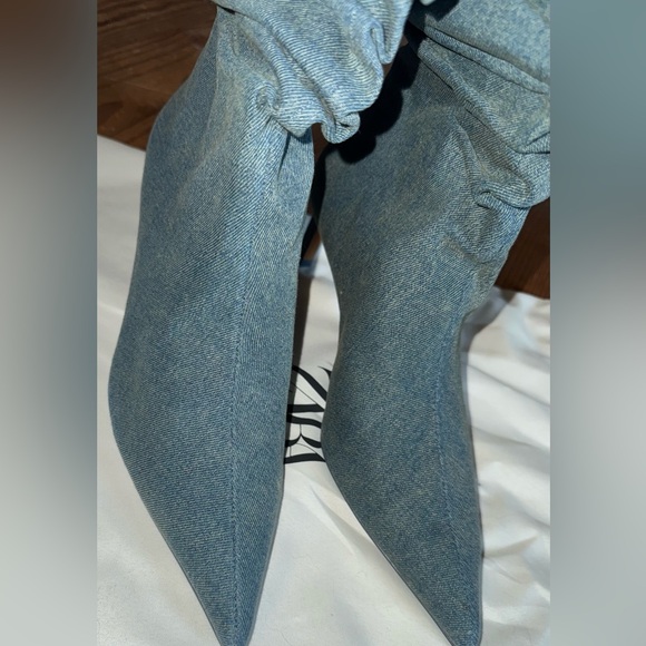 ZARA SLOUCHY DENIM BOOTS - Picture 13 of 16